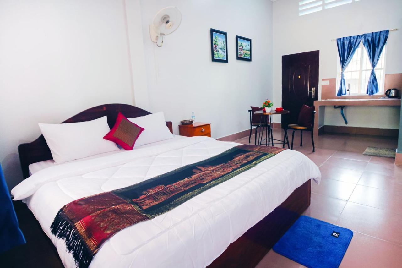 Lea'S Guesthouse And Restaurant Kampot Exterior foto